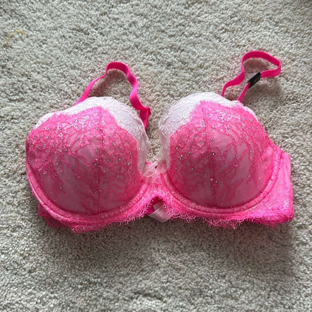 NWT Victoria’s Secret Dream Angel Demi Lace Bras Sz: 34D TO BE DONATED 5/26